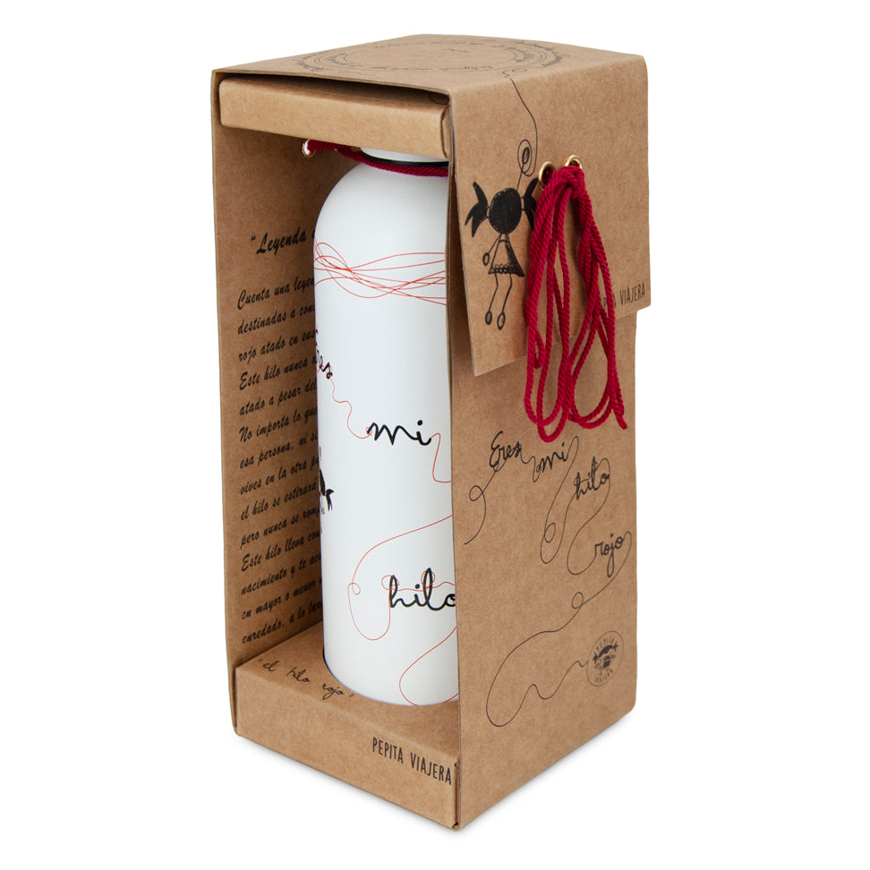 Pack Satori con vela, taza, caja de láminas y botella del Hilo Rojo.