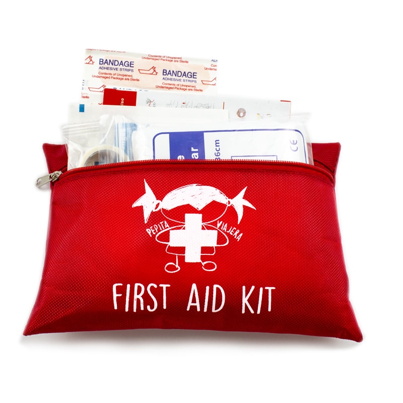Vista frontal del precioso kit de primeros auxilios de la marca Pepita Viajera