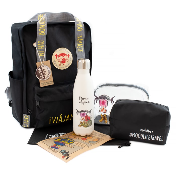 Pack journey de la marca Pepita Viajera compuesto por una mochila, una botella térmica y un neceser de viaje a tu elección