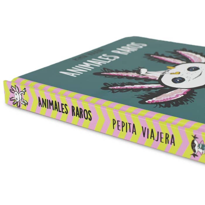 Vista lateral del libro educativo animales raros, colección animales raros, de la marca Pepita Viajera